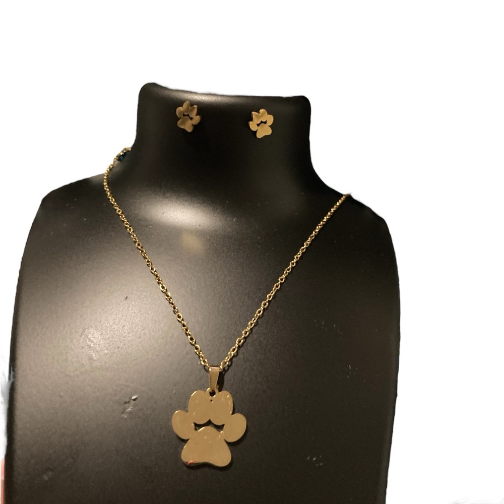 Gold paw print jewlery set